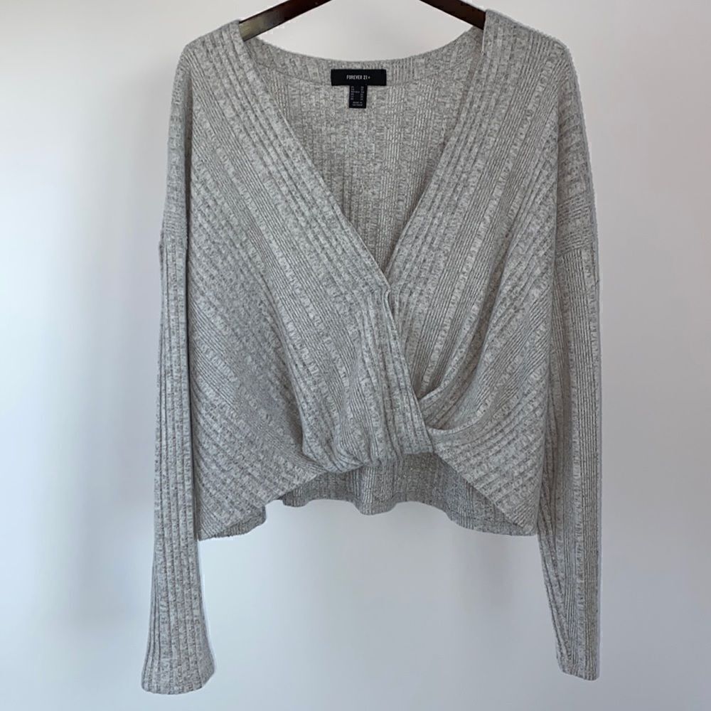 Forever 21 Grey Sweater Women’s Size 3X
